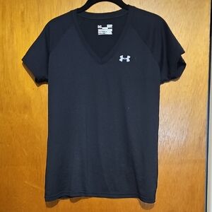 Under Armour Women's Black V-Neck Tee